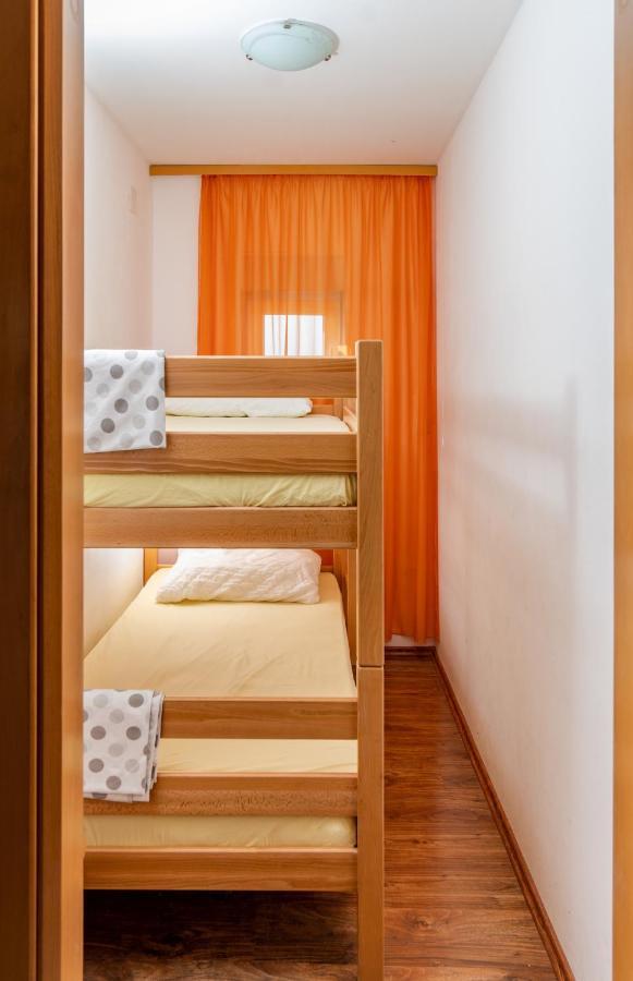Apartments Tolic Baška Voda Exterior foto